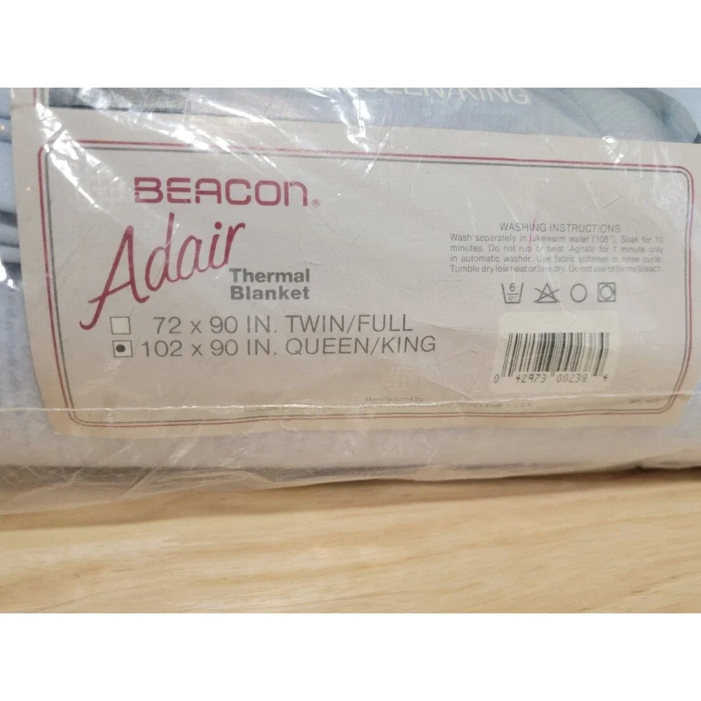 Beacon Adair Thermal Blanket Virgin Acrylic Satin Trim BABY BLUE 102x90 NOS Vtg